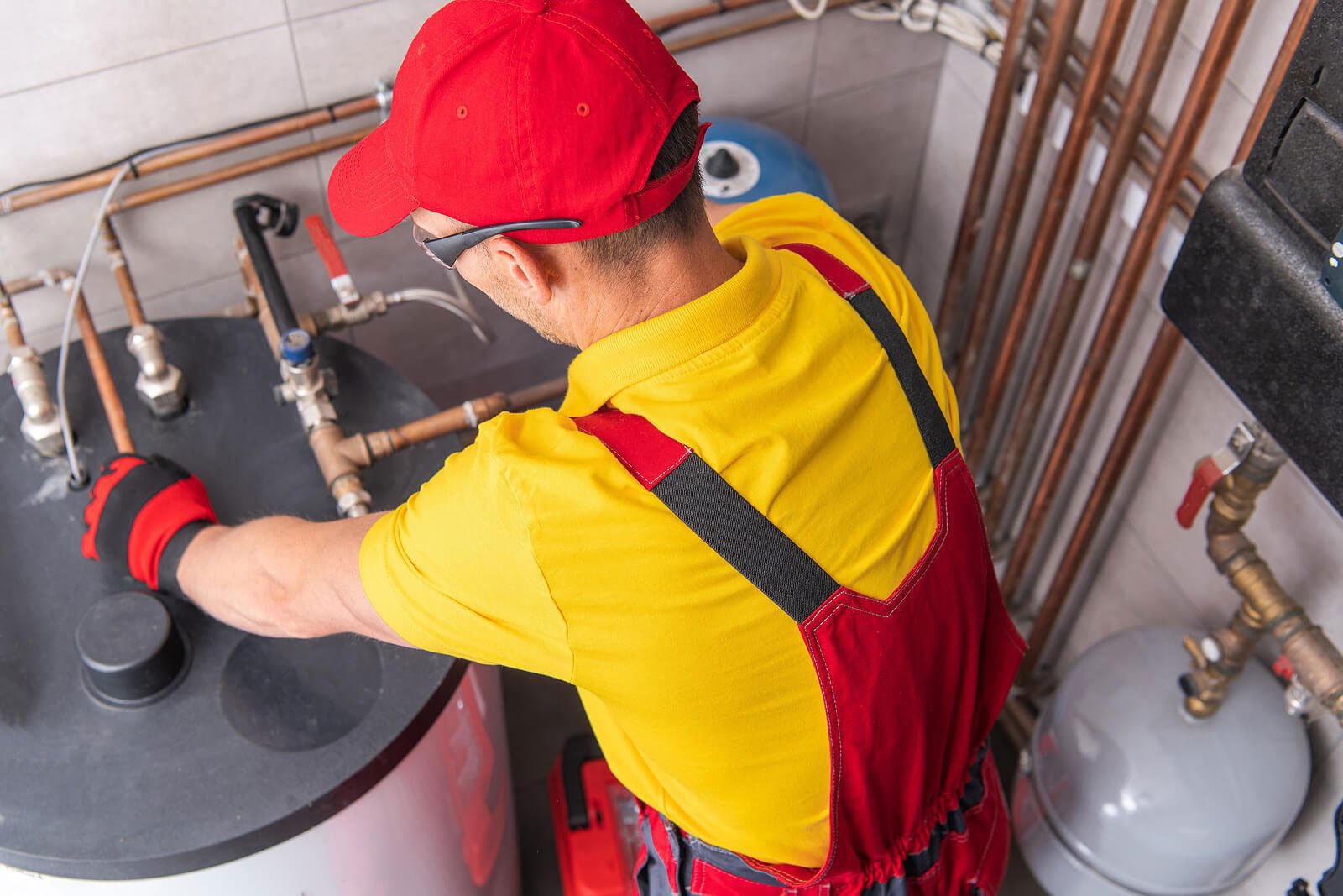 Hot water tank service Napanee